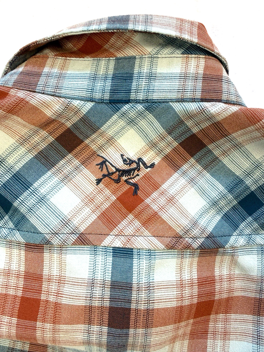 Arcteryx Men Medium Plaid Button Down Shirt Rust Blue Gorpcore Hiking Cabincore